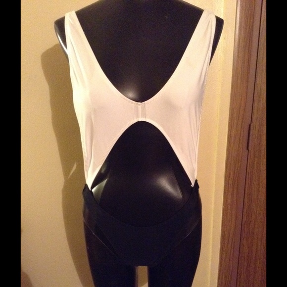 Boutique Other - Two Tone Monokini