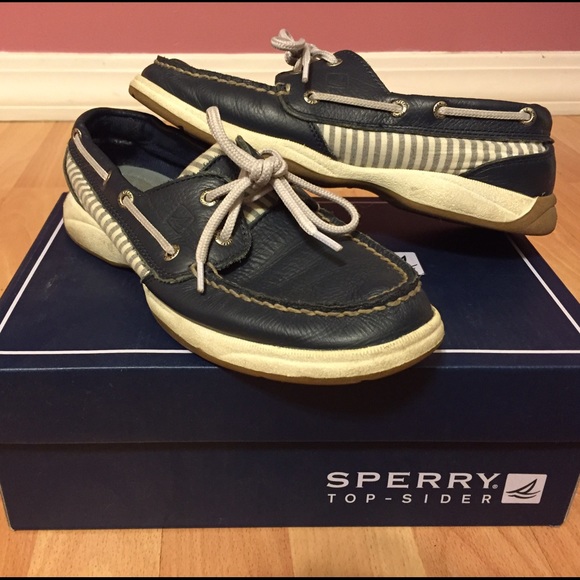Navy Sperry Size  6 1/2