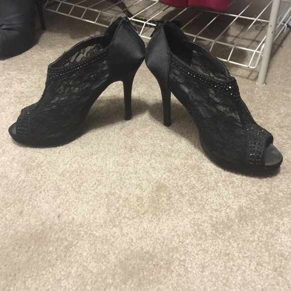 Lace Black size 9 heels