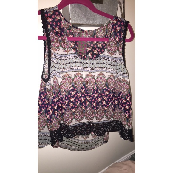 Top - Picture 1 of 1