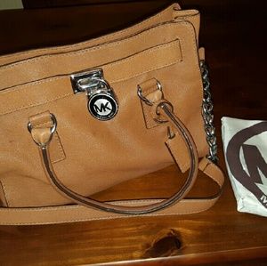 Michael Kors AP-1108 leather handbag tote