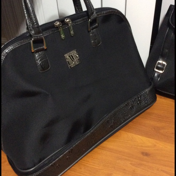 Diane Vin Furstenberg bundle of briefcase and bag - Picture 3 of 4