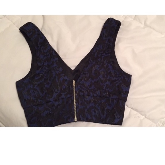 Top - Picture 2 of 2