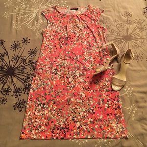 Sleeveless dress