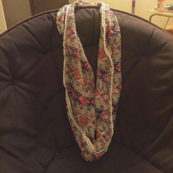 Patterned scarf