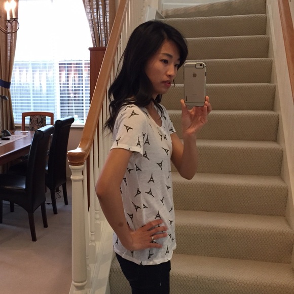 Eiffel Tower pattern tee, size s - Picture 2 of 3