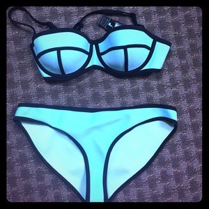 TRIANGL bikini!!