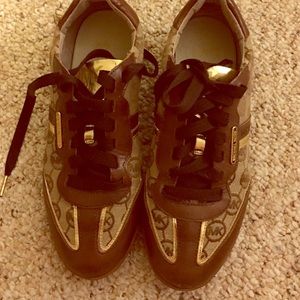 Sneaker