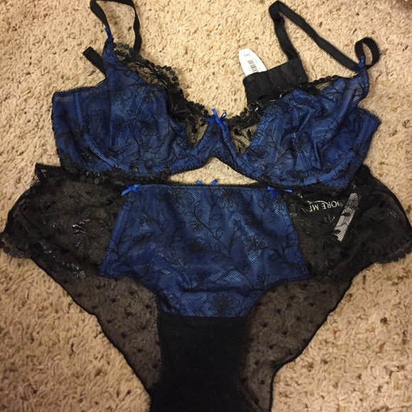 Adore me bra n panty set