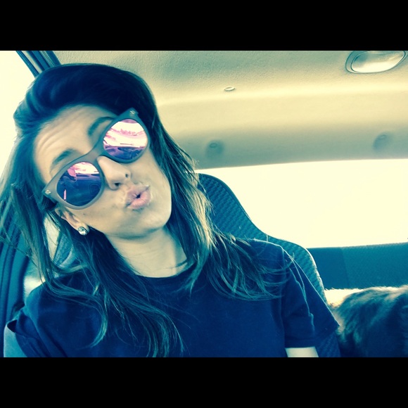 Meet your seller๐ - Picture 2 of 2