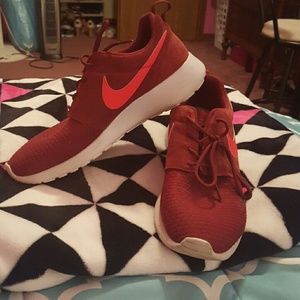 Red Nike Roshes
