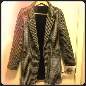 Houndstooth coat, lined, fits size 0 or 2