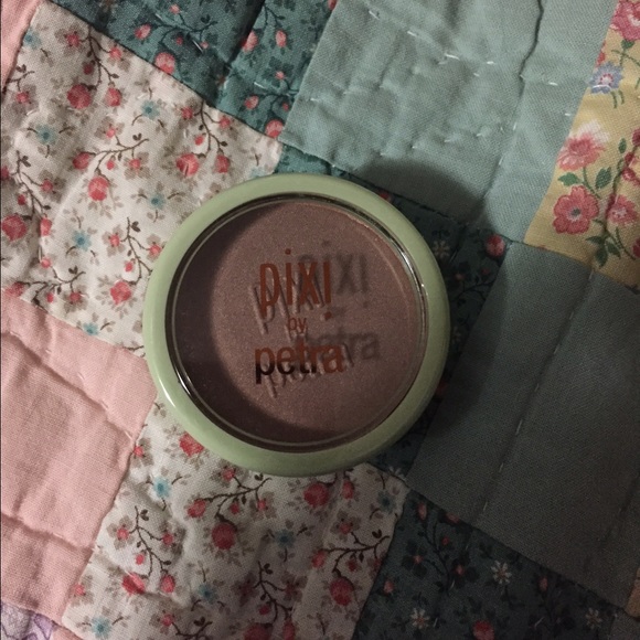 Pixi by Petra
