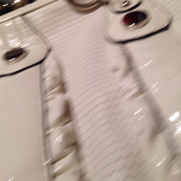 White patent satchel made by Rampage. Like new... - Picture 3 of 3