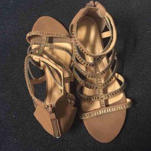 Tan/Gold Sandals!