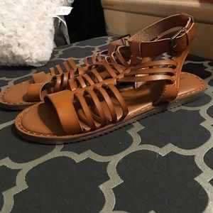 American eagle sandals