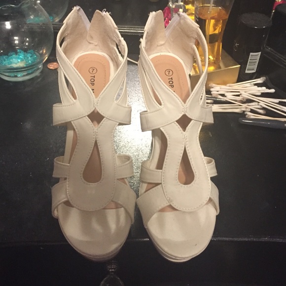 WHITE HEELS