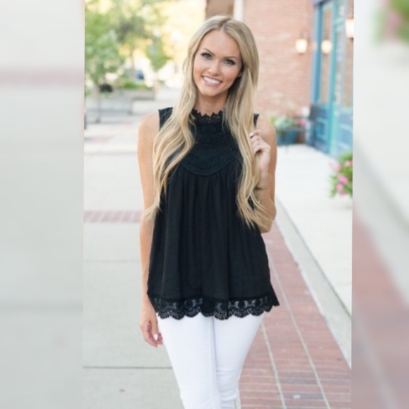 ready to ship-The perfect lace tank