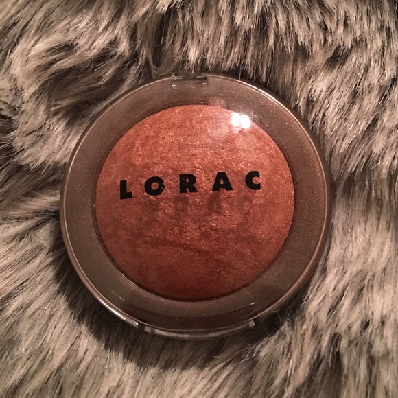 BNWT LORAC Baked Matte Satin Blush in Hollywood