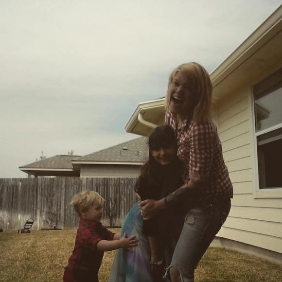 Meet your Posher, Kelsi - Picture 1 of 1