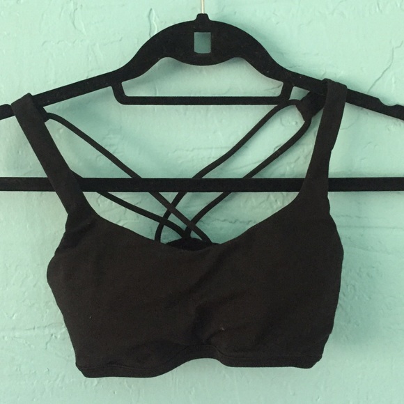 Lululemon free to be bra