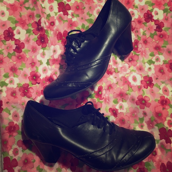 Comfort plus black heels