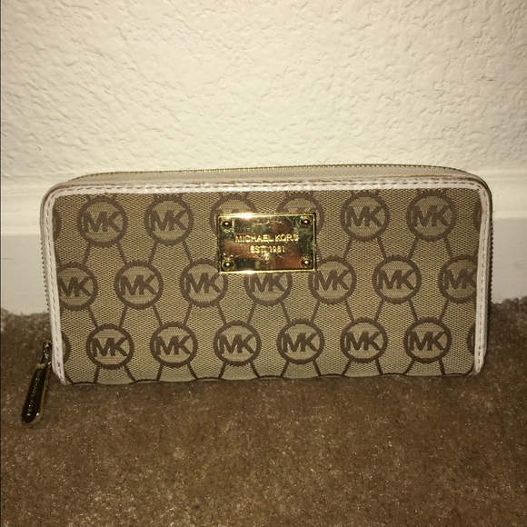 Michael Kors wallet