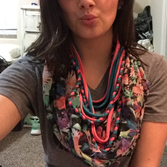 Infinity scarf