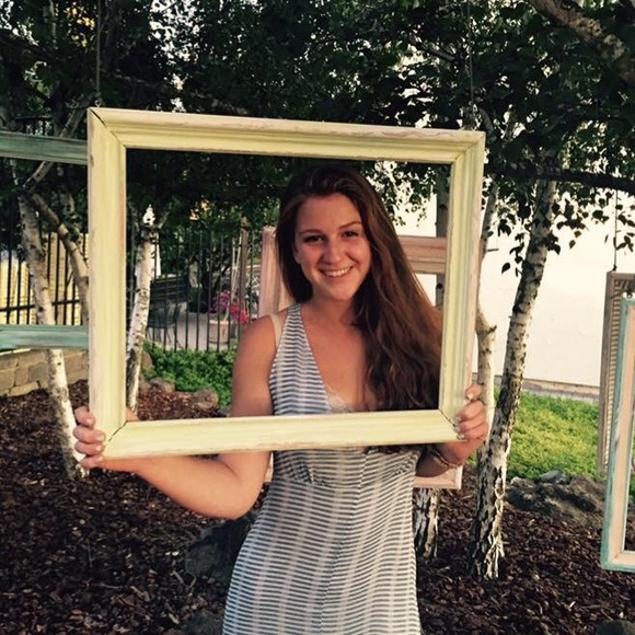 Meet your Posher, Jenny - Picture 2 of 4