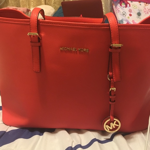 MICHEAL KORS JETSET LARGE