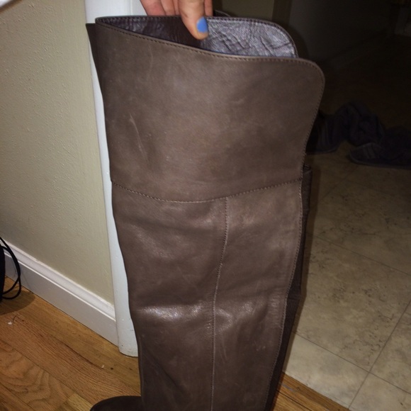 Knee high boots - Picture 2 of 2