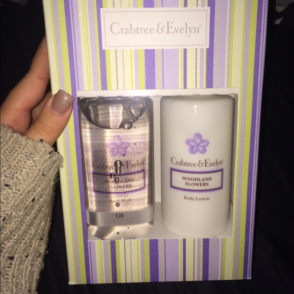 Crabtree & Evelyn Woodland Flowers set