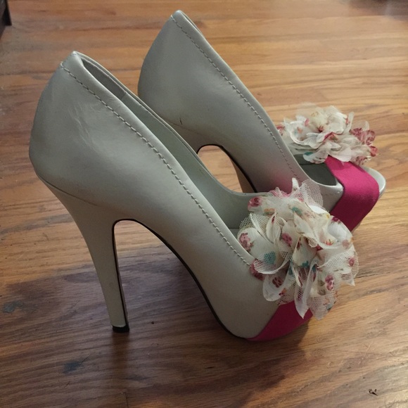 Dolce by Mojo Moxie heels - Picture 2 of 3