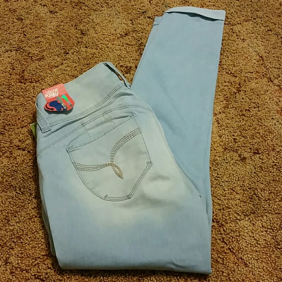 YMI Stretch skinny leg jeans