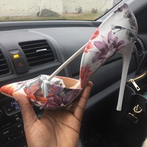 Worn once. Too big 😫