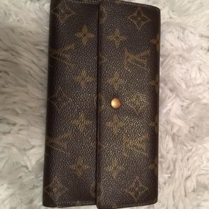 Louis Vuitton Tresor Wallet