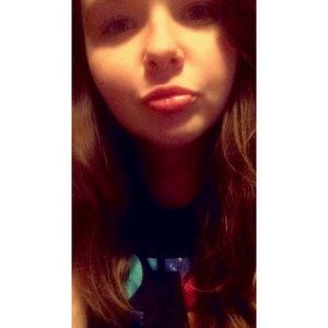 Meet your Posher, Brooke