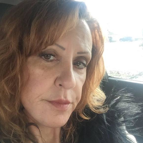 Meet your Posher, Rhonda