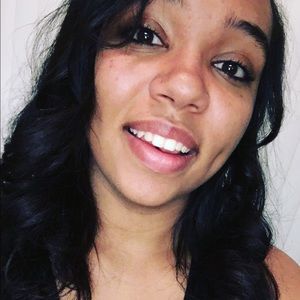 Meet your Posher, Deneatra