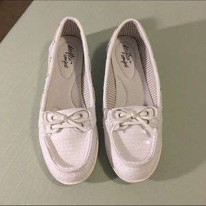 Sequenced White Moccasins