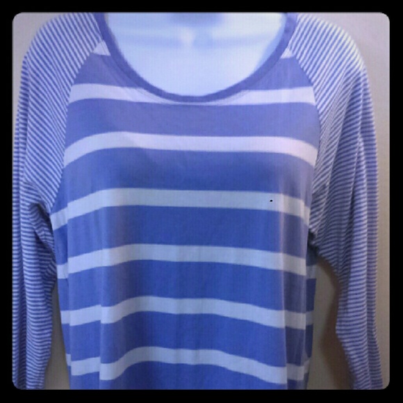 Chicos Zenergy 3/ 4 Sleeve Blouse