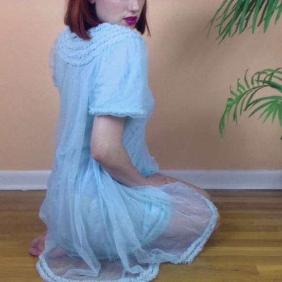 🚫Sold🚫Vintage Seafoam lingerie nightgown M/L - Picture 2 of 4