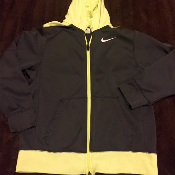 Nike sweatshirt size youth Large
