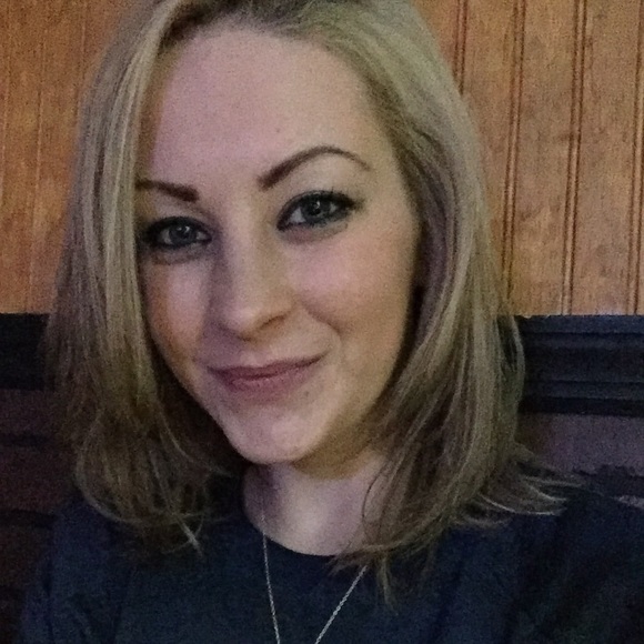 Meet your Posher, Heather - Picture 3 of 4