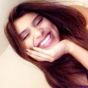 Meet your Posher, Davina