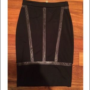 Black/tan Bebe pencil skirt