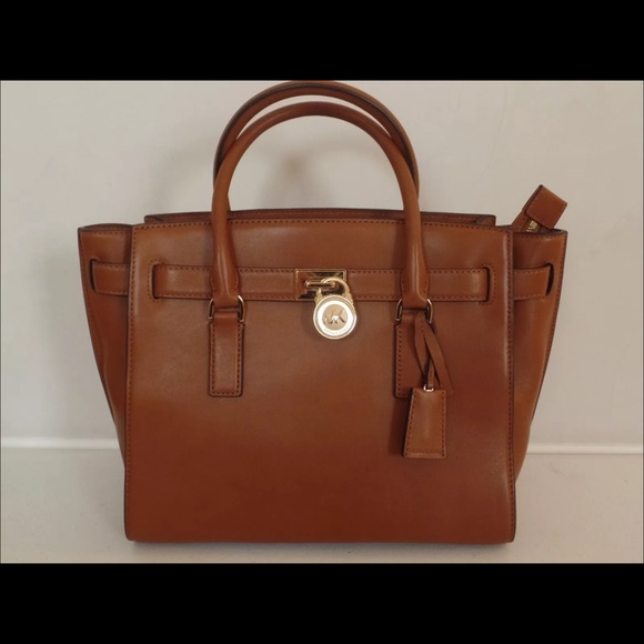 🌺SOLD🌺 Michel Kors Large Hamilton Traveler - Picture 2 of 3