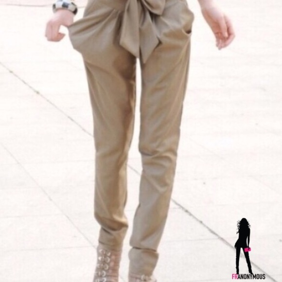 HP🎉 Camel Polished Cotton Bow Pants - Picture 2 of 3