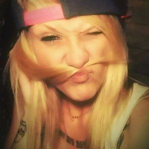 Meet your Posher, Kelly