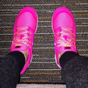 Nike Free 5.0 (like new, worn twice)